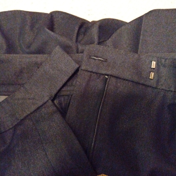 NWT Tahari navy blue slacks. Size 6. "Sandra" style. SALE!! - Picture 5 of 6